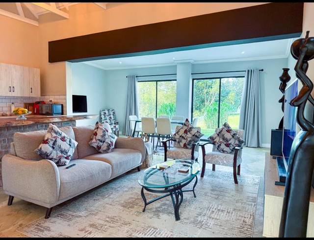 3 BEDROOM TOWNHOUSE FOR SALE IN WORLD'S VIEW